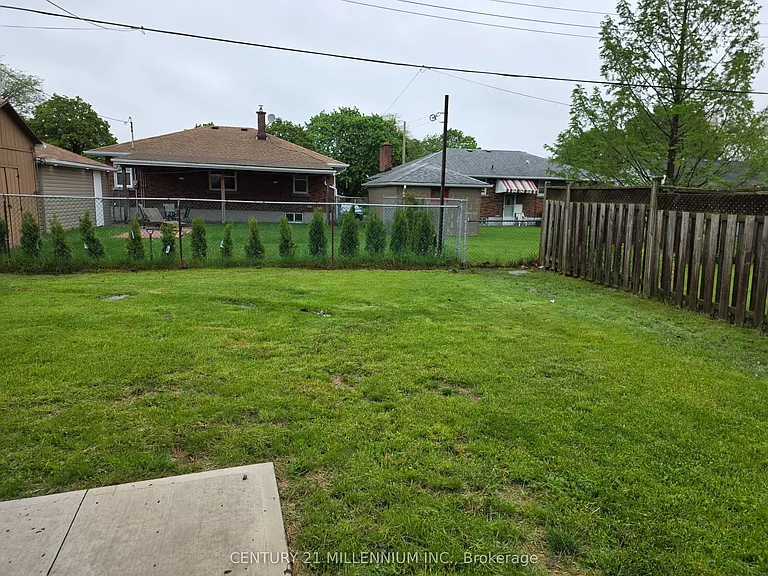 32 Stewart Ave #BASEMENT — Photo 26