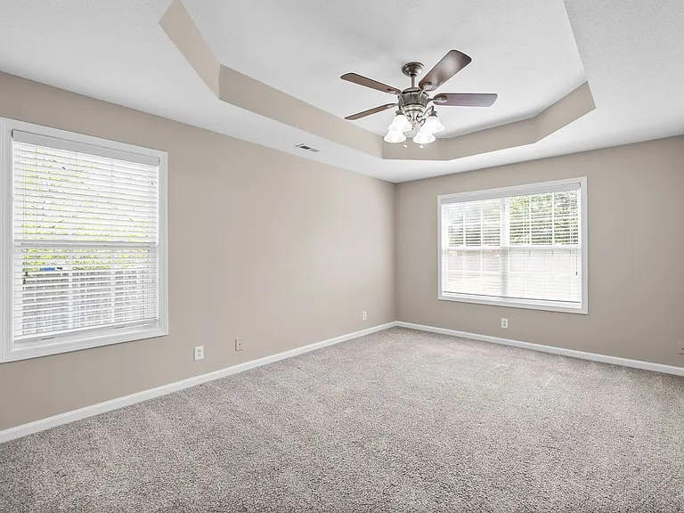 3932 Gaine Dr — Photo 13