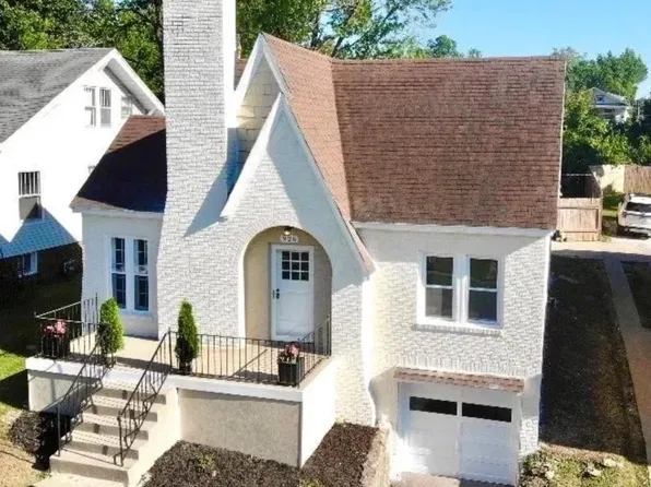 926 W Reed St, Moberly, MO 65270