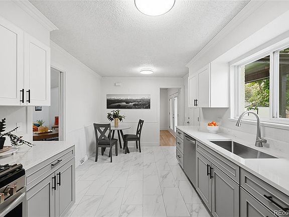 3rd image of 12362 W 60th Place