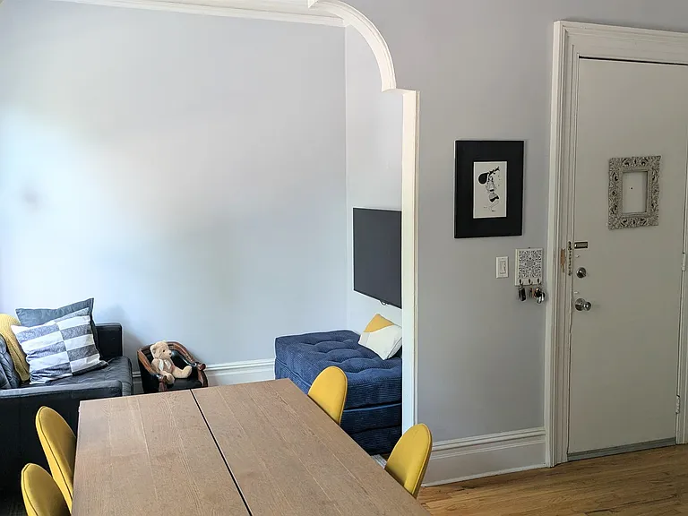 275 8th St #2 — Photo 4
