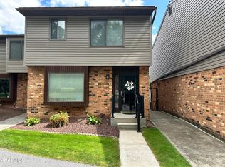 1122 Fairway Townhouse Ln, Hollidaysburg, PA 16648