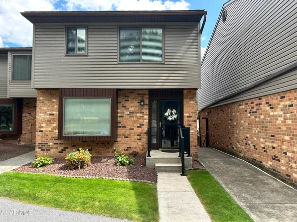 1122 Fairway Townhouse Ln, Hollidaysburg, PA 16648