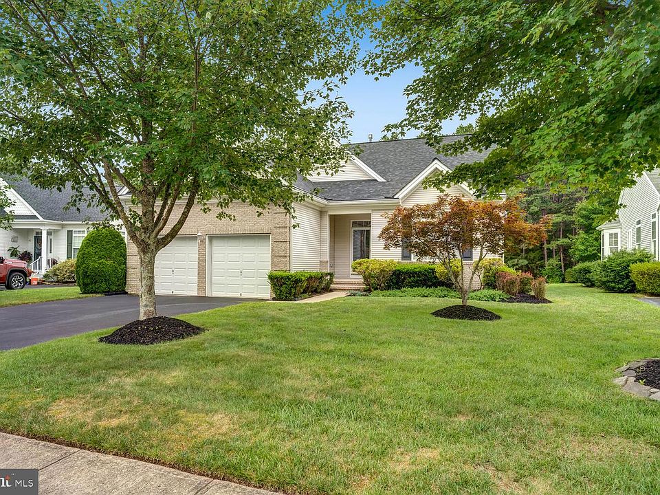 1st image of 382 Golf View Dr
