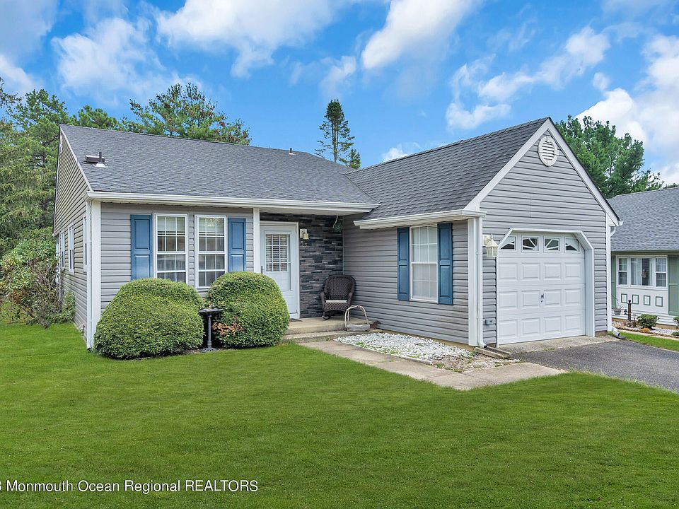 1st image of 53 Birchwood Drive