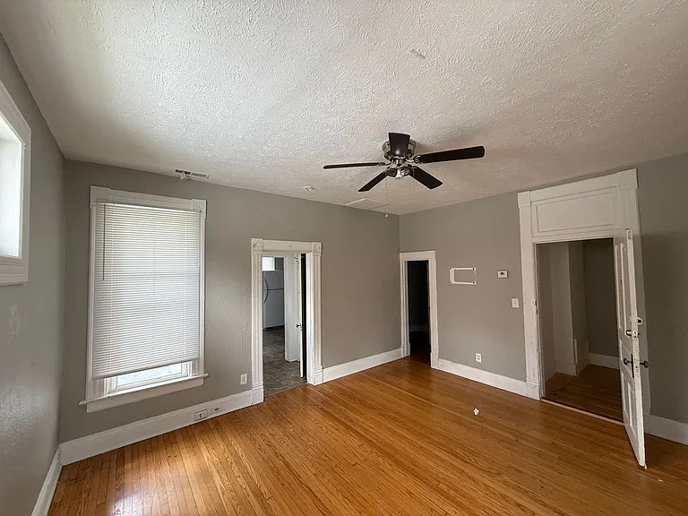 118 N Glenwood Ave — Photo 25