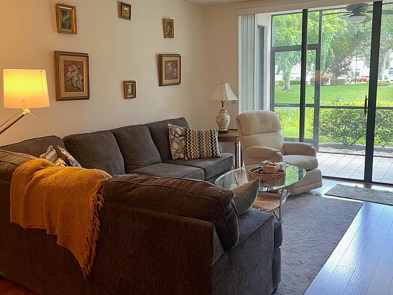 5265 Brisata Cir #E — Photo 6