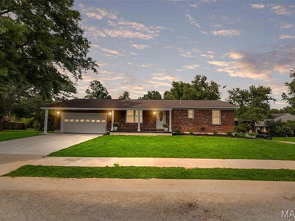 2nd image of 2436 Crislisa Dr