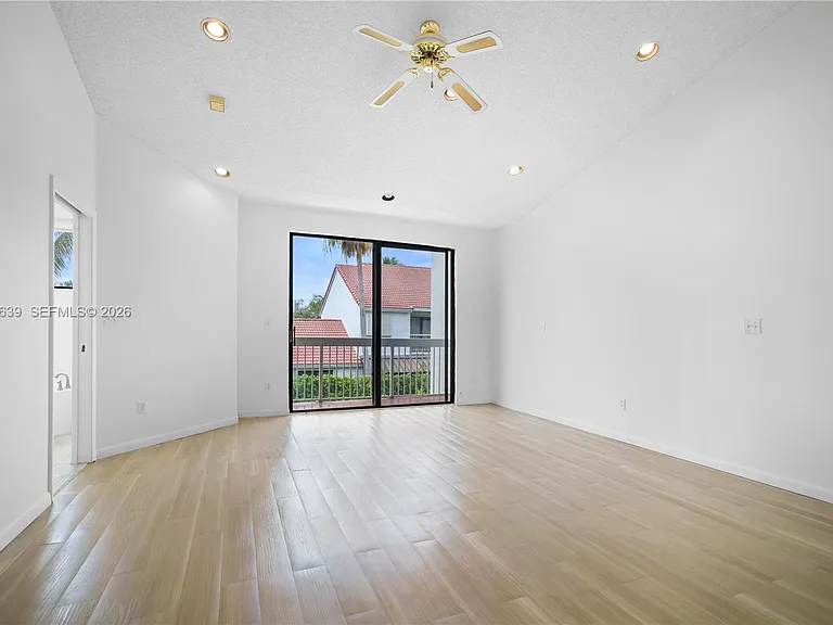 21378 Marina Cove Cir #11-B — Photo 27