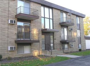 16101 Maple Park Dr #B5, Maple Heights, OH 44137