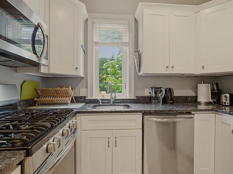 158 Narragansett Ave #U — Photo 22