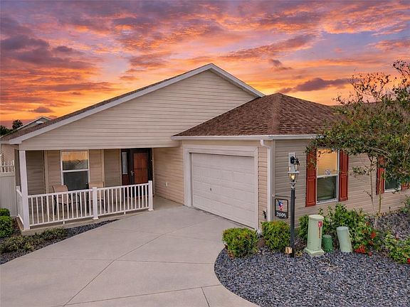 2nd image of 2604 Alcade Pl
