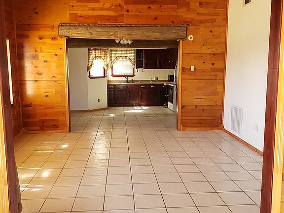 2nd image of 5208 S State Highway 349