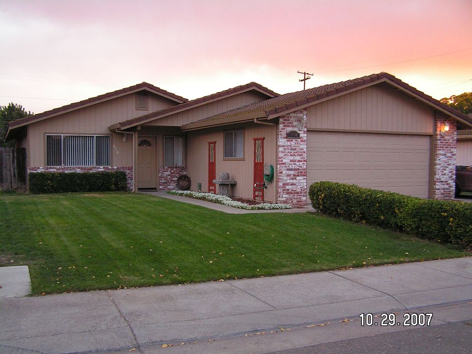1st image of 678 Wright Ave