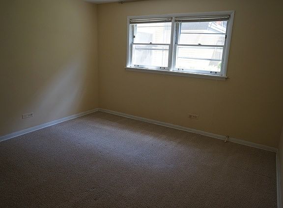 4th image of 4233 N Kedvale Ave APT 1E