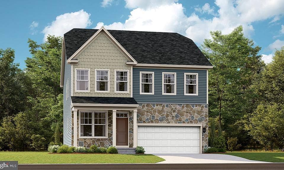 1st image of 17 Whispering Brook Ln #493
