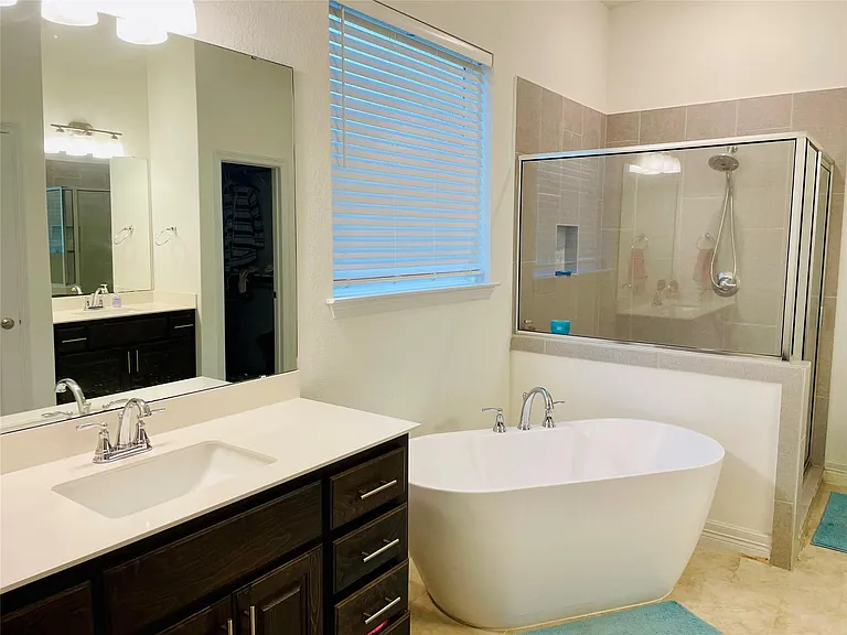 18001 Dufour Dr — Photo 13