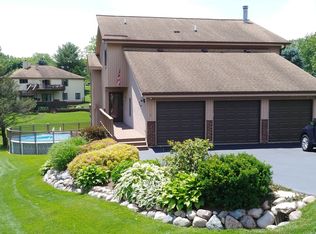 4415 Scott Ct, Crystal Lake, IL 60014
