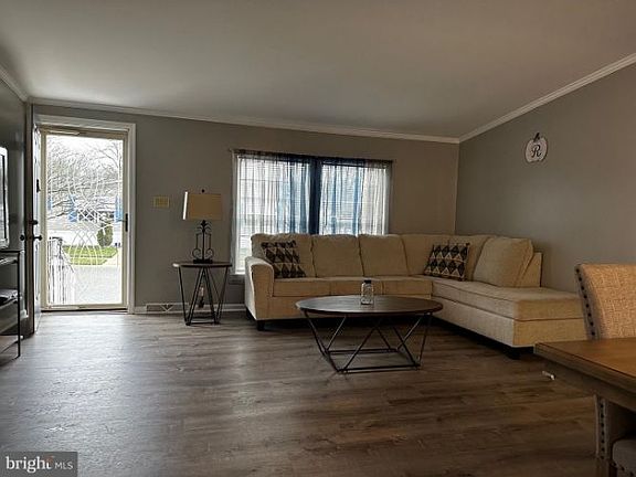 5th image of 1616 Pennsylvania Ave Unit 305