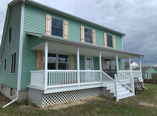 8414 S Channel Dr, Harsens Island, MI 48028