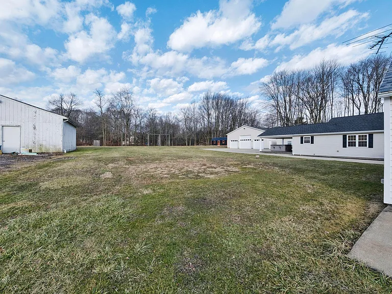 4450 Cynthia Dr — Photo 5