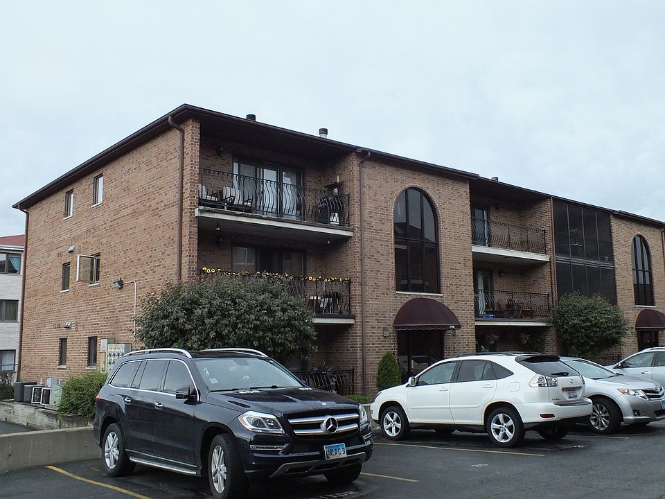 1st image of 7114 W 108th St APT 403