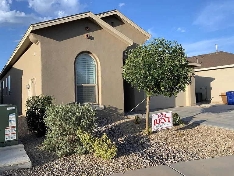 4758 Lotus Ave — Photo 3