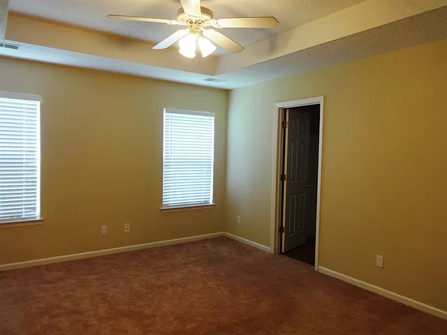103 Scottswood Dr N — Photo 9
