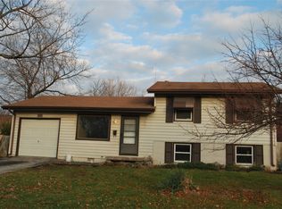 811 SE Browning Ave, Lees Summit, MO 64063