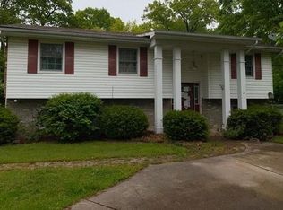557 Oak Ter, Farmington, MO 63640
