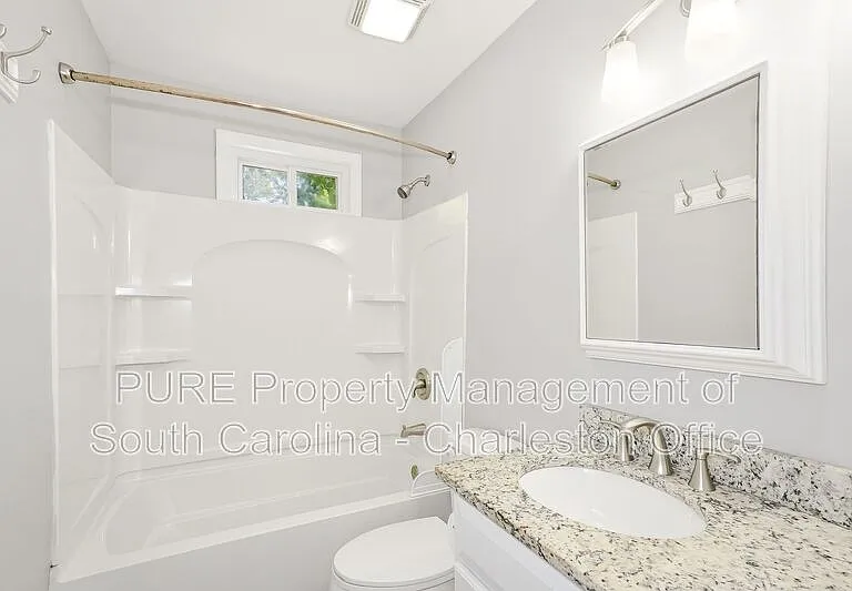 1133 Brody Ave — Photo 9