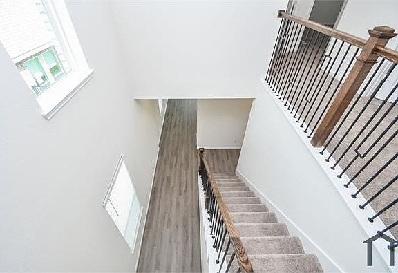 5th image of 4813 Vida Vista Dr