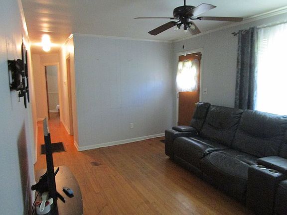 5th image of 2505 Carroll Ave SE