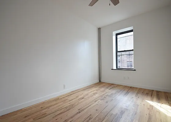 Rented by CITY SKYLINE REALTY INC | media 28