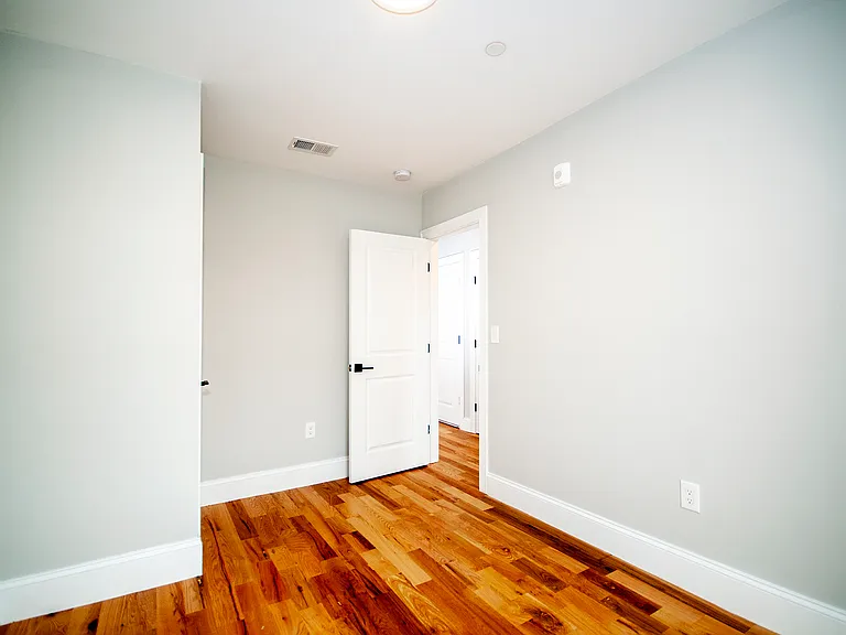 137 Paris St #3 — Photo 7