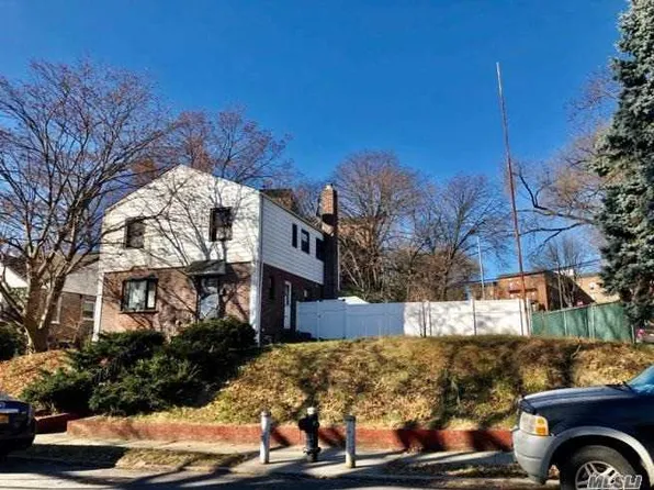 20655 Whitehall Ter, Queens Village, NY 11427