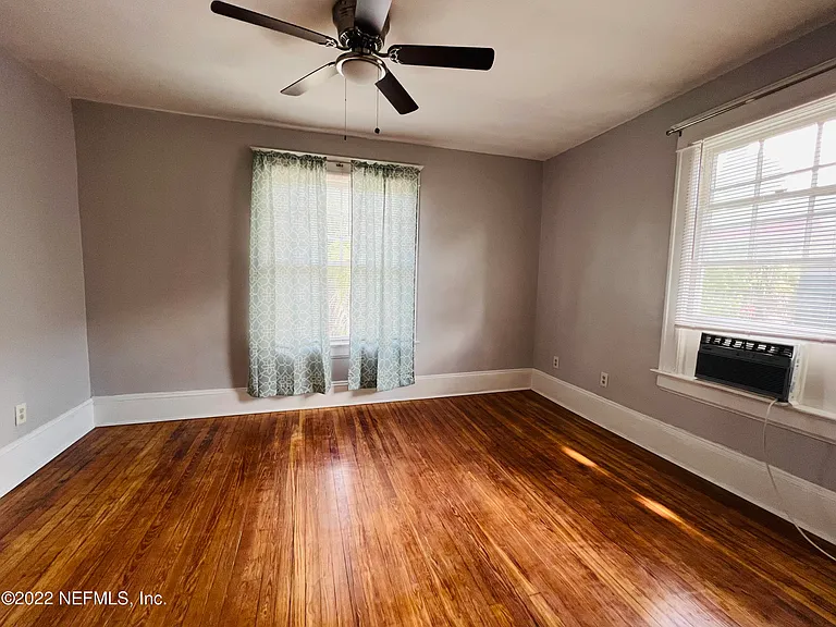 2322 Herschel St #3 — Photo 4