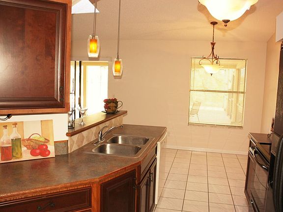 5th image of 1290 Ambra Dr