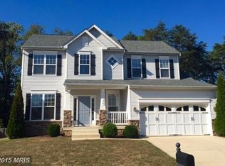 104 McPhee Ln, La Plata, MD 20646