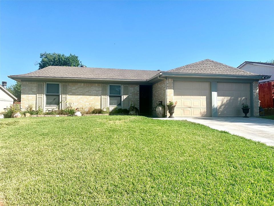 1st image of 705 Panay Way Dr