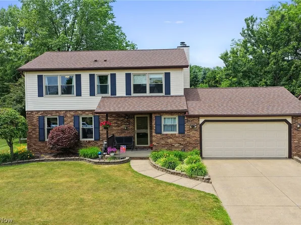 9569 Graystone Ln, Mentor, OH 44060