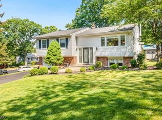 7 Willow Rd, Rockaway, NJ 07866