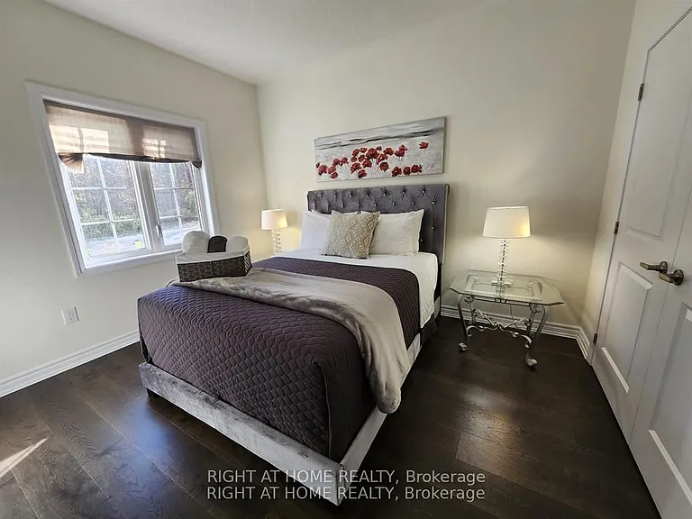 84 Diamond Valley Dr — Photo 33