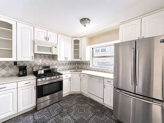 2nd image of 6133 213th St