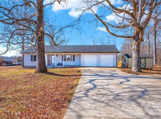 343 Cranfill Rd, Harmony, NC 28634