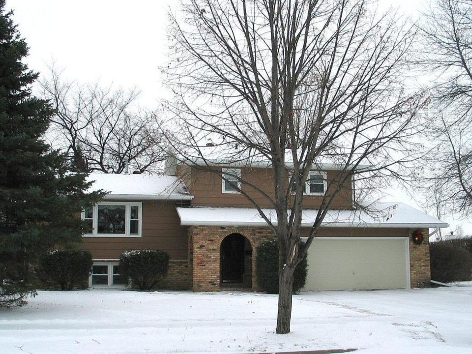 1st image of 209 Plain Hills Dr