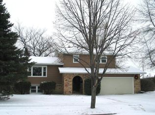 209 Plain Hills Dr, Grand Forks, ND 58201