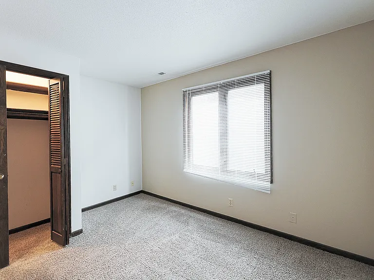 1110 F St #5 — Photo 18