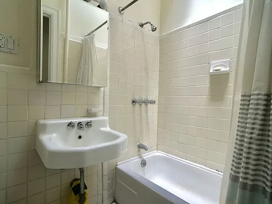 Rented by Sovereign Associates | media 12