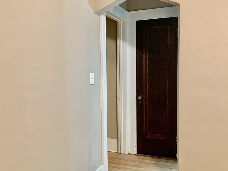 Tipperary Hill Apartments — Photo 2
